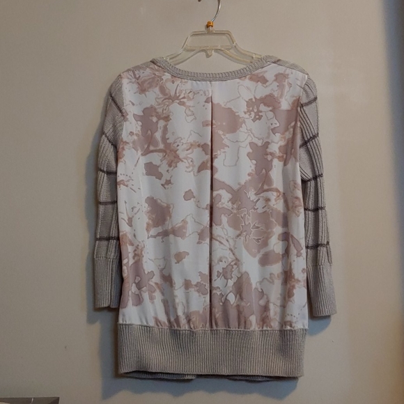 Sweater - Picture 3 of 3